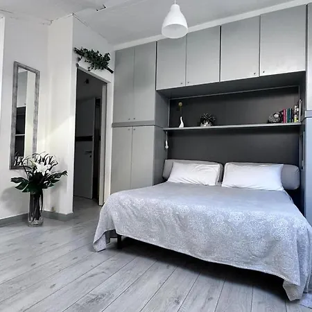 Apartment Angel *